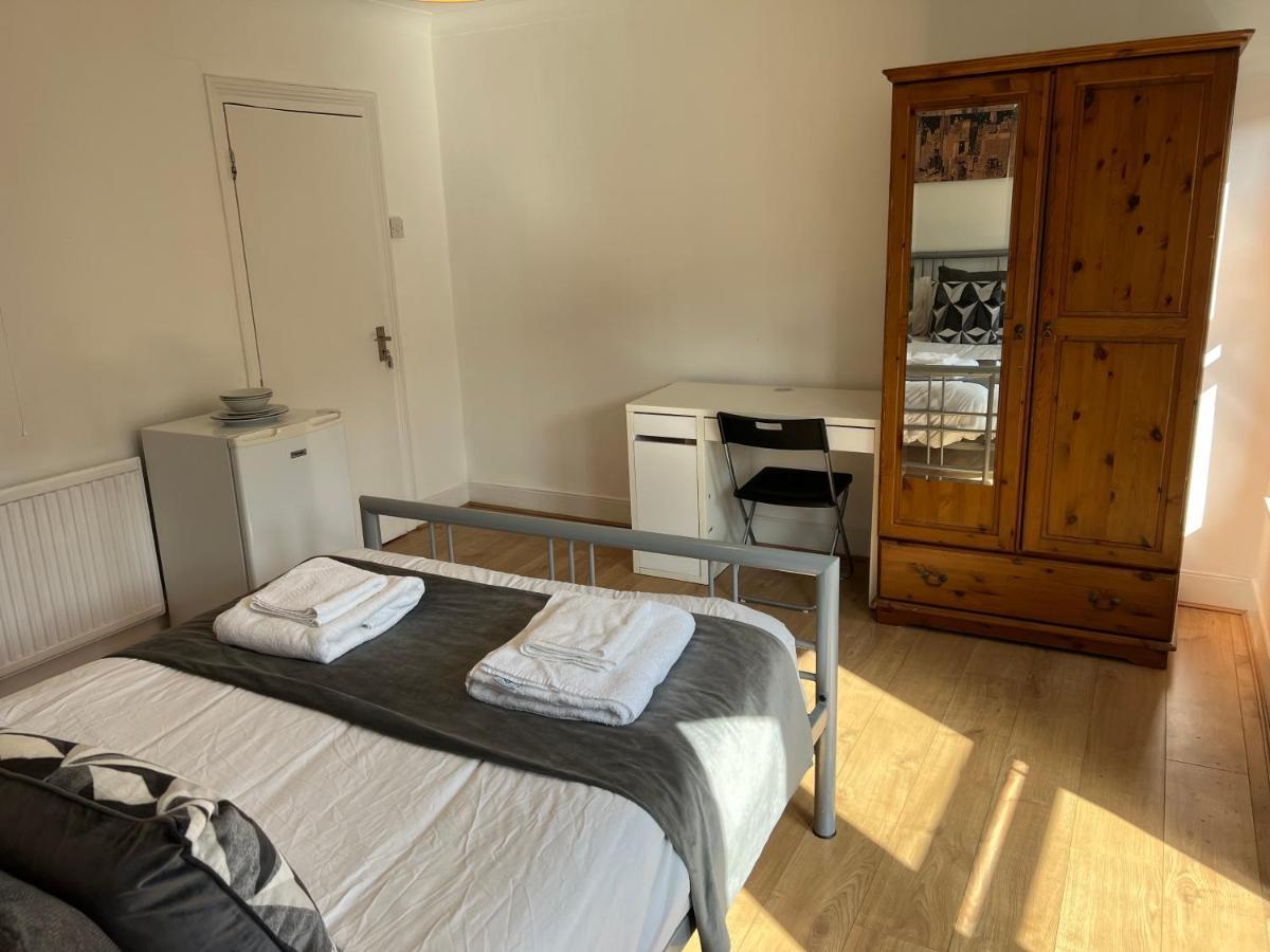 Central Stratford Cozy Double Room Лондон Экстерьер фото